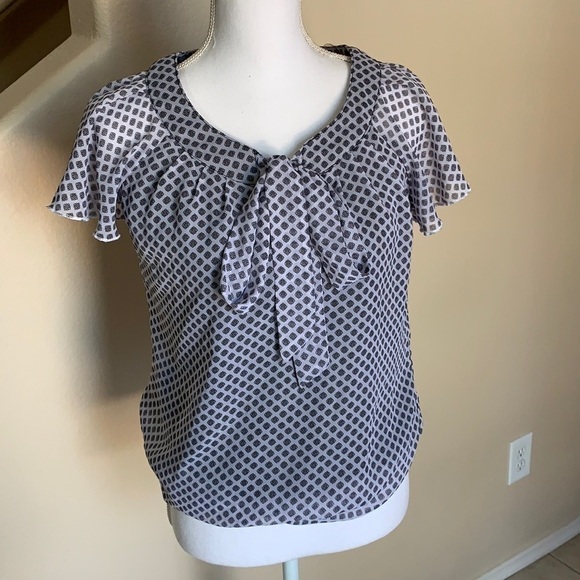 Sara Michelle tie blouse - Picture 1 of 7